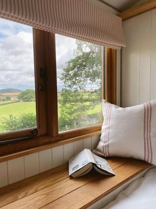 The Hereford Hut, Charming 1 Bedroom Shepherds Hut Callow Zewnętrze zdjęcie